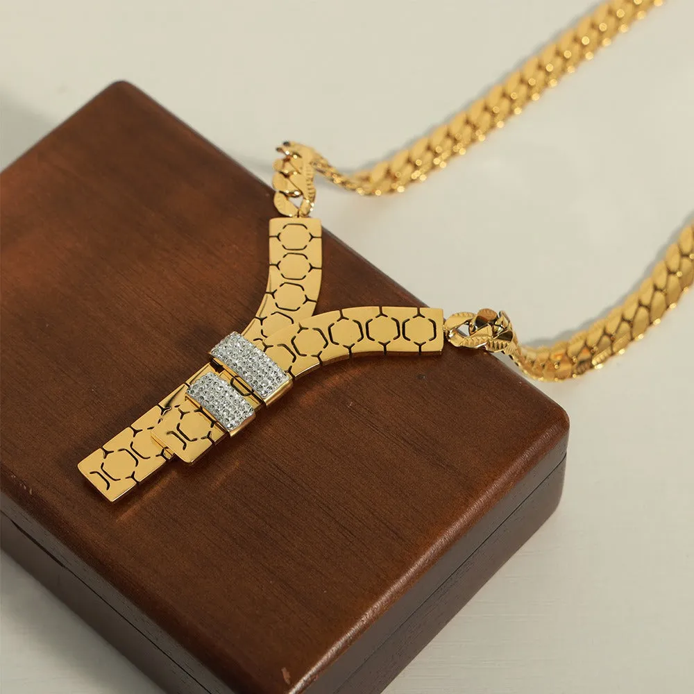 18K gold fashionable letter Y inlaid with zircon design necklace and bracelet set