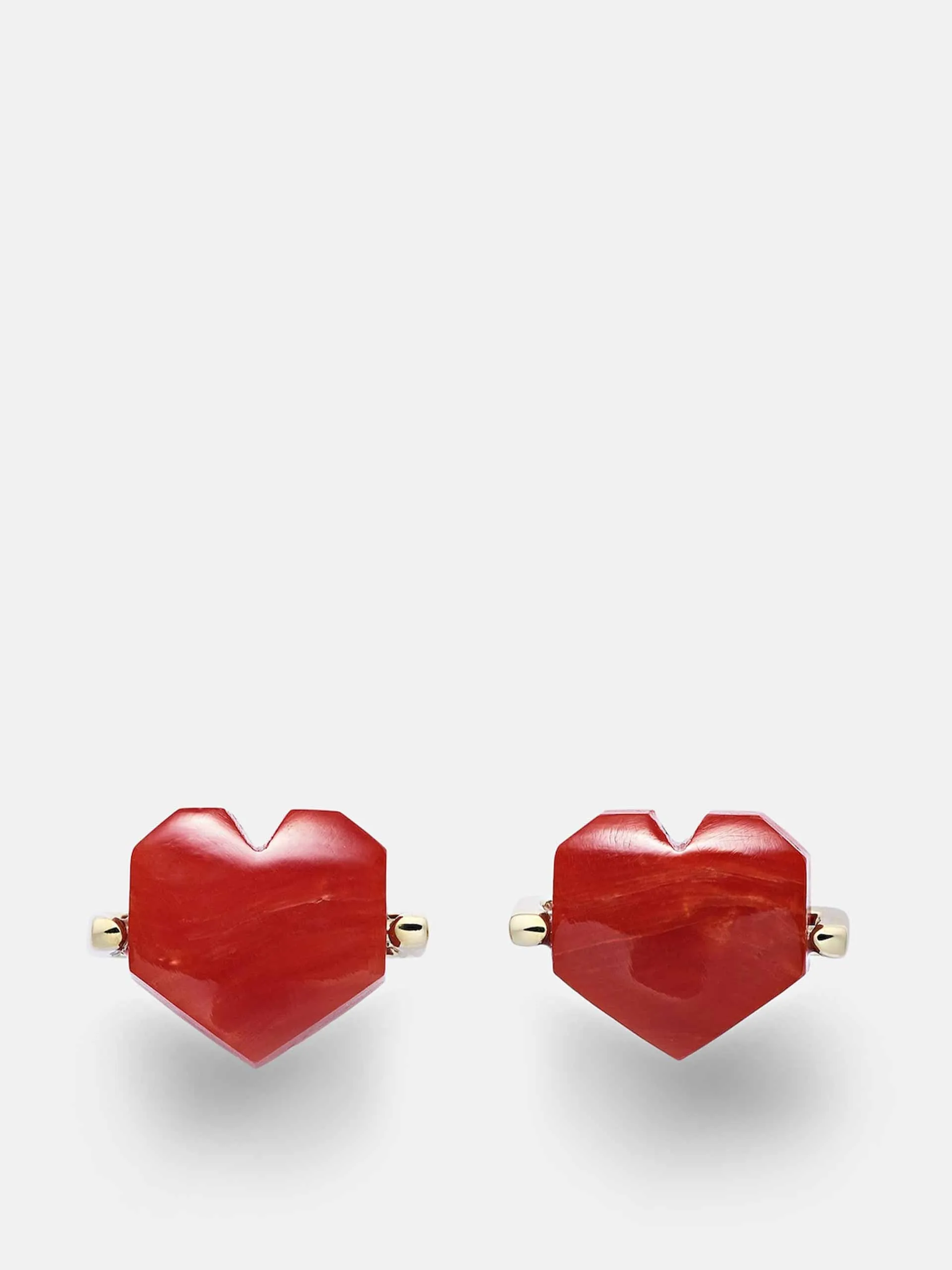 Corazón Mini 9kt and 18kt gold earrings with coral