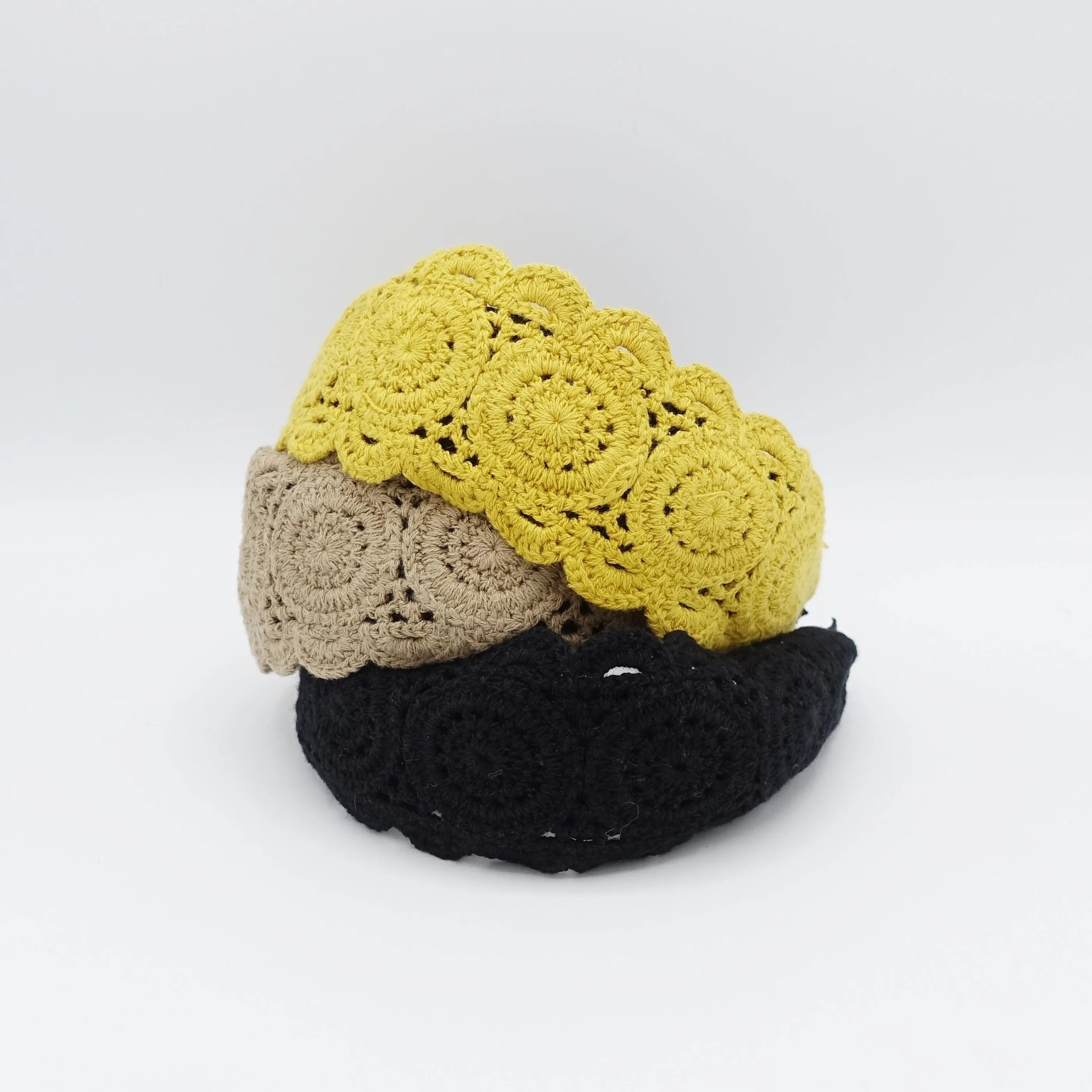 crochet circle pattern headband for women