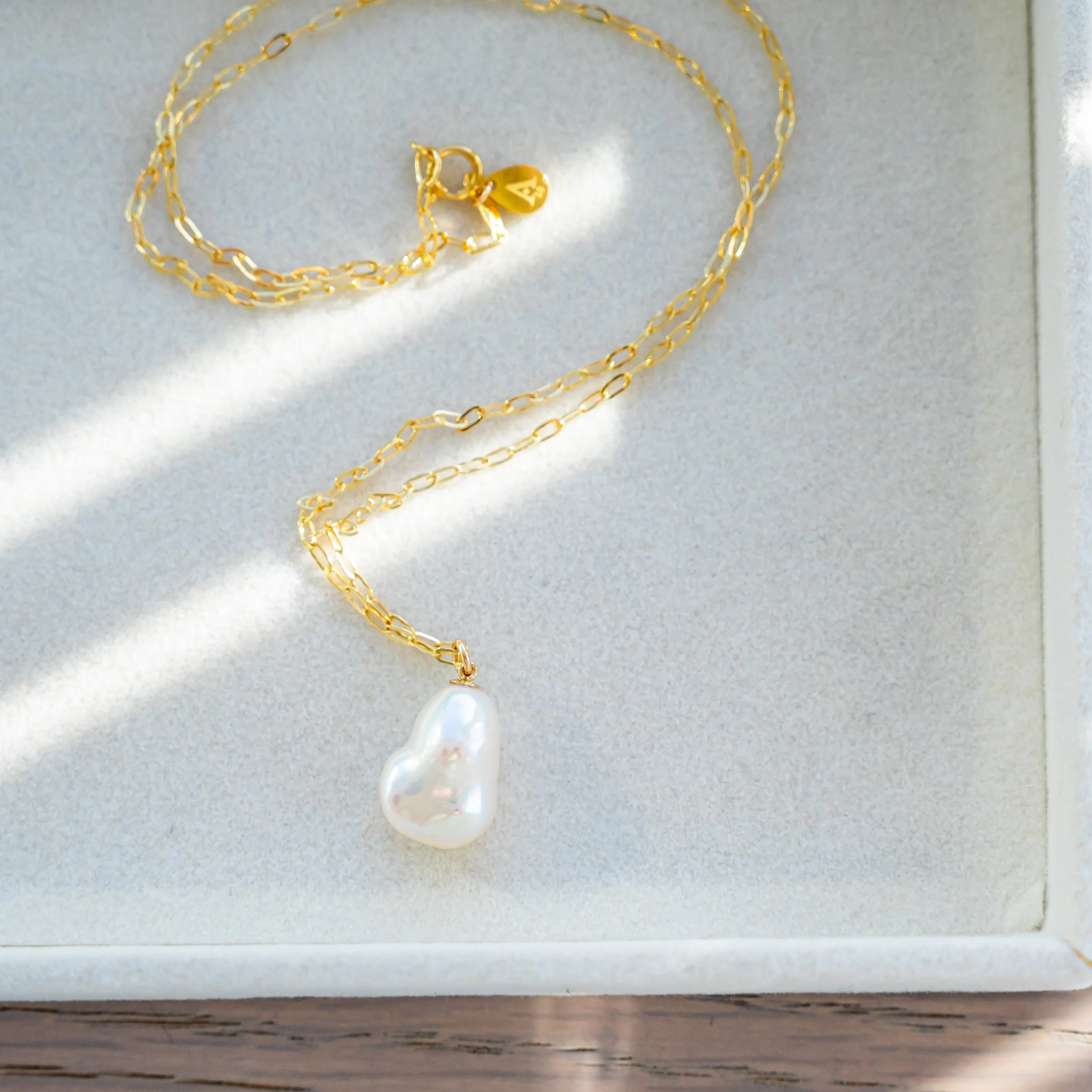 ELYSSE Baroque Pearl Necklace