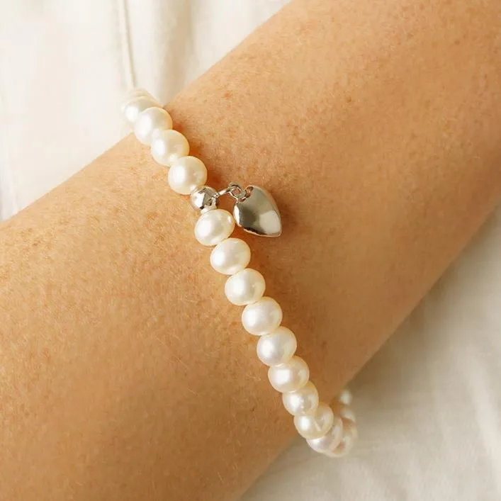 EMBRACE PEARL BRACELET