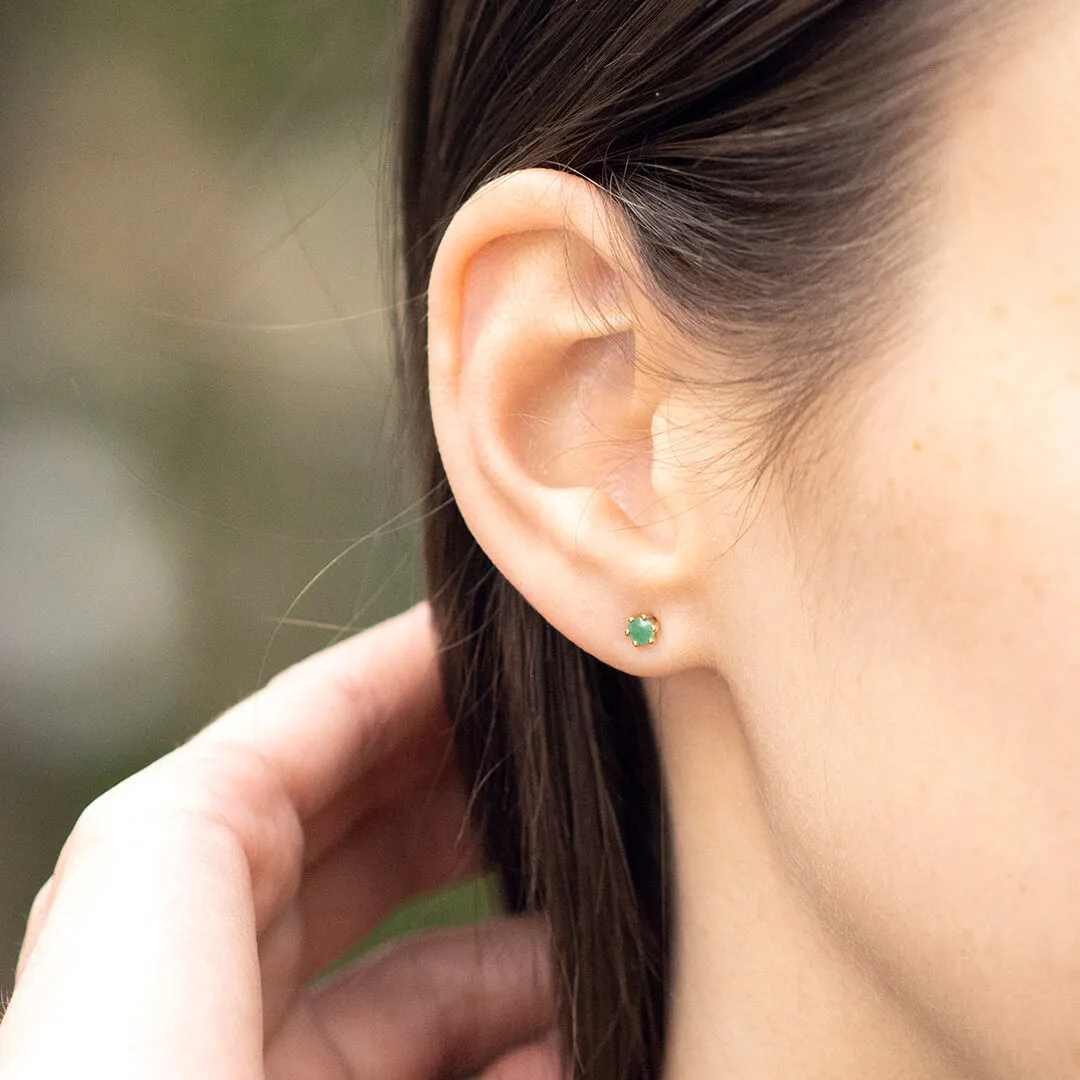 Emerald Mini Stud Earrings in Gold