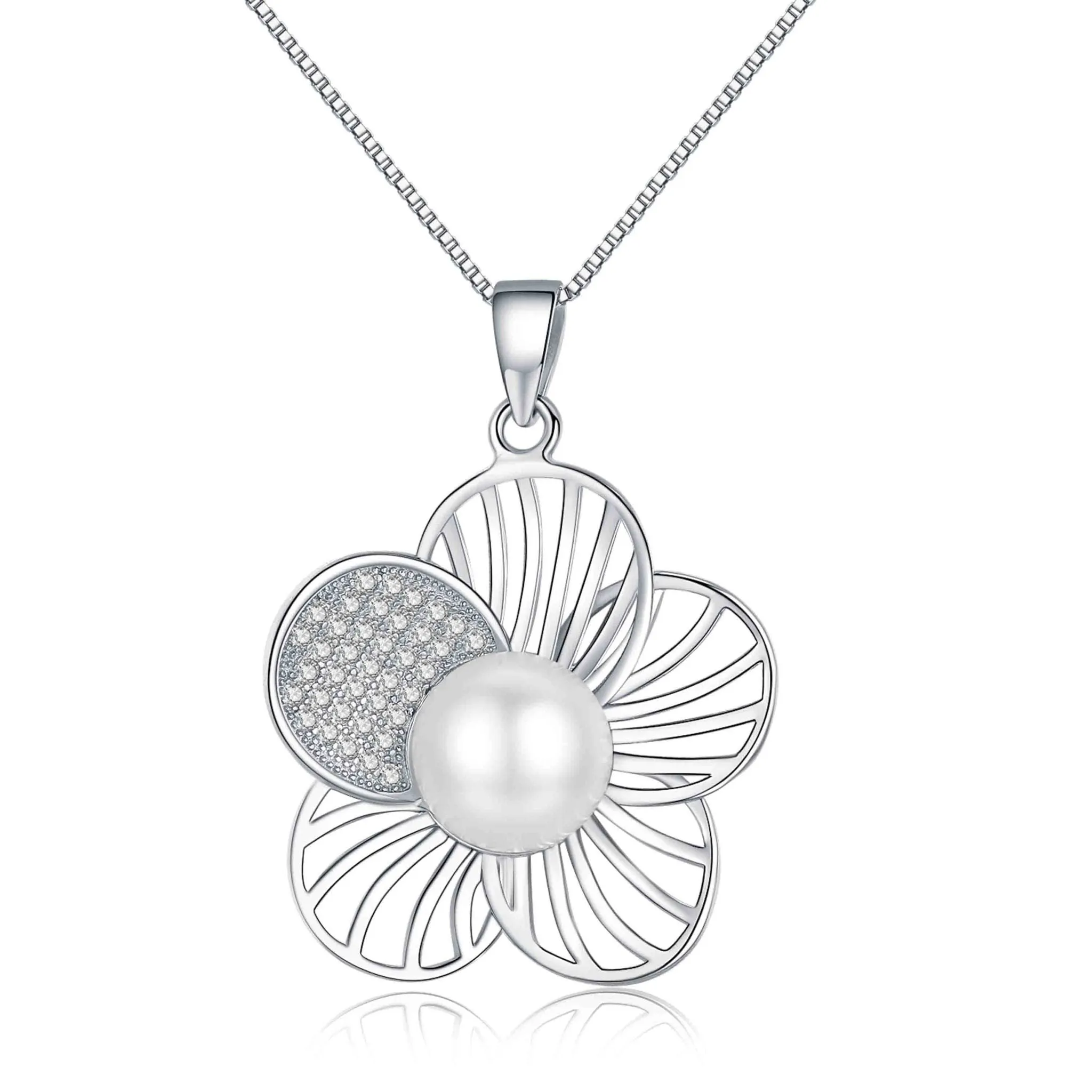 Glitter Flower Pearl Necklace