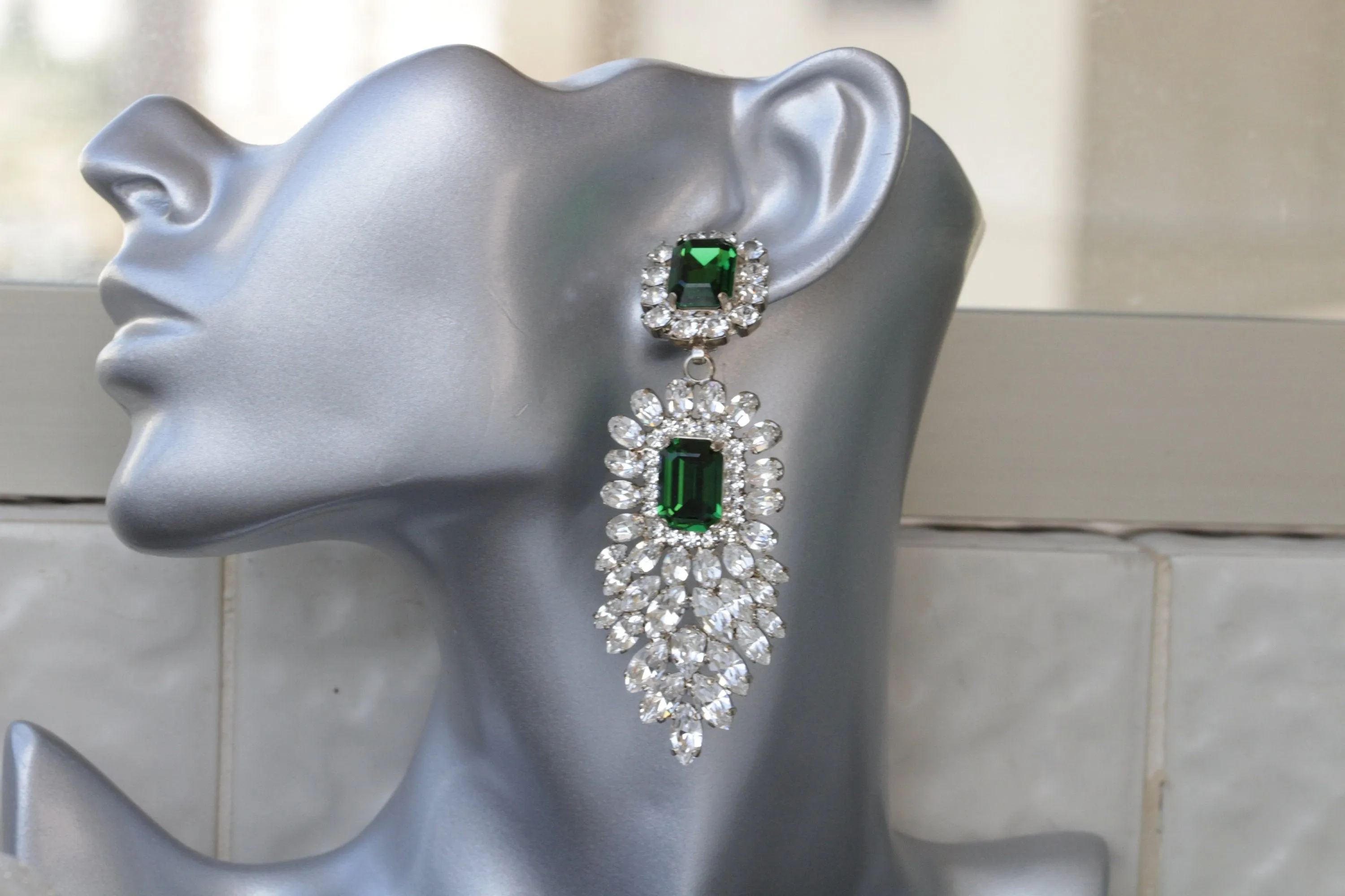 GREEN EMERALD EARRINGS