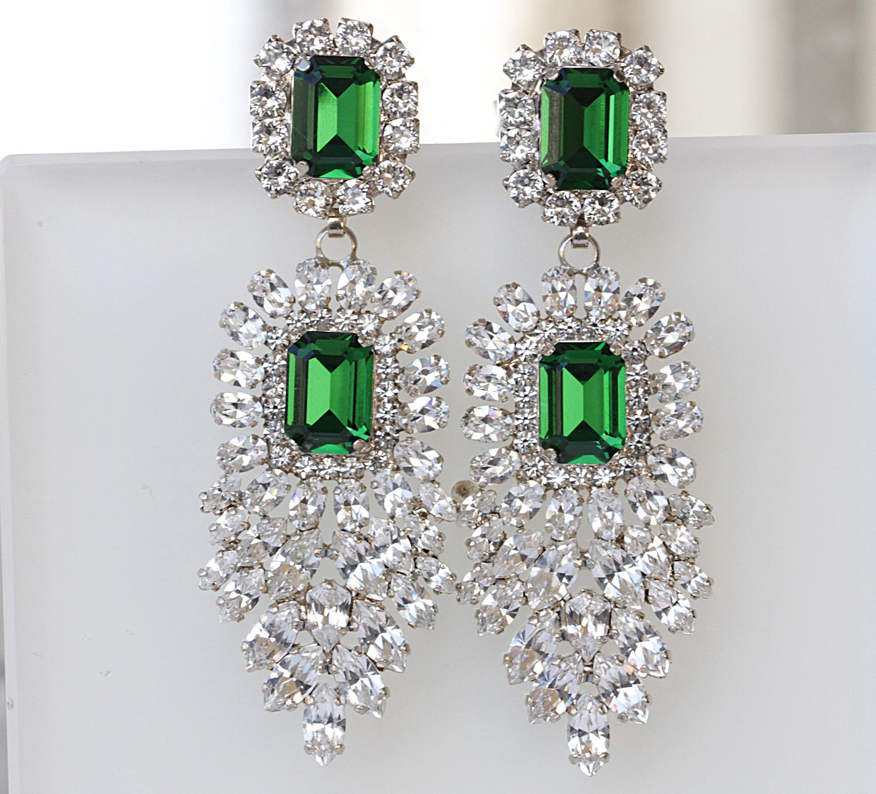 GREEN EMERALD EARRINGS