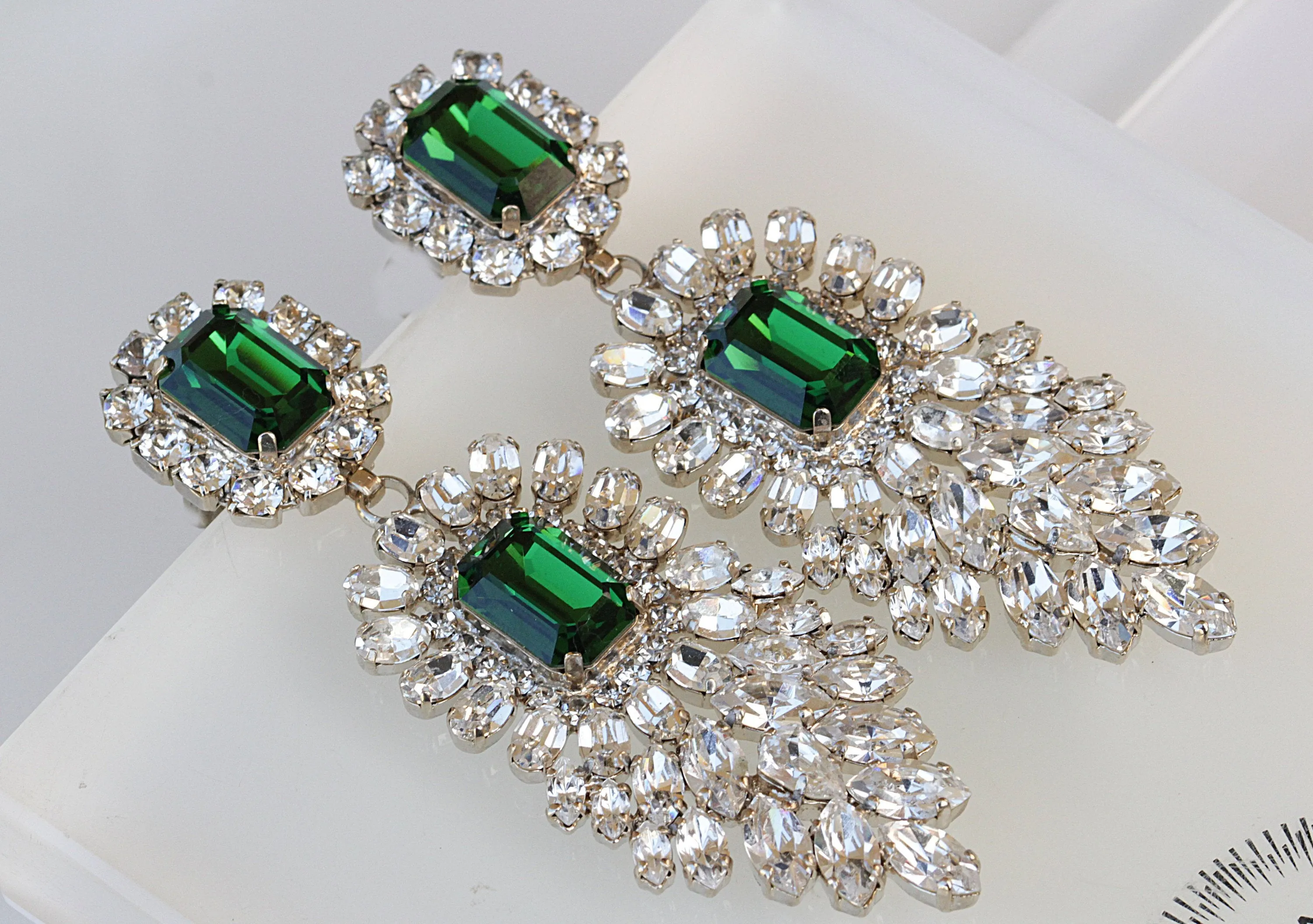 GREEN EMERALD EARRINGS