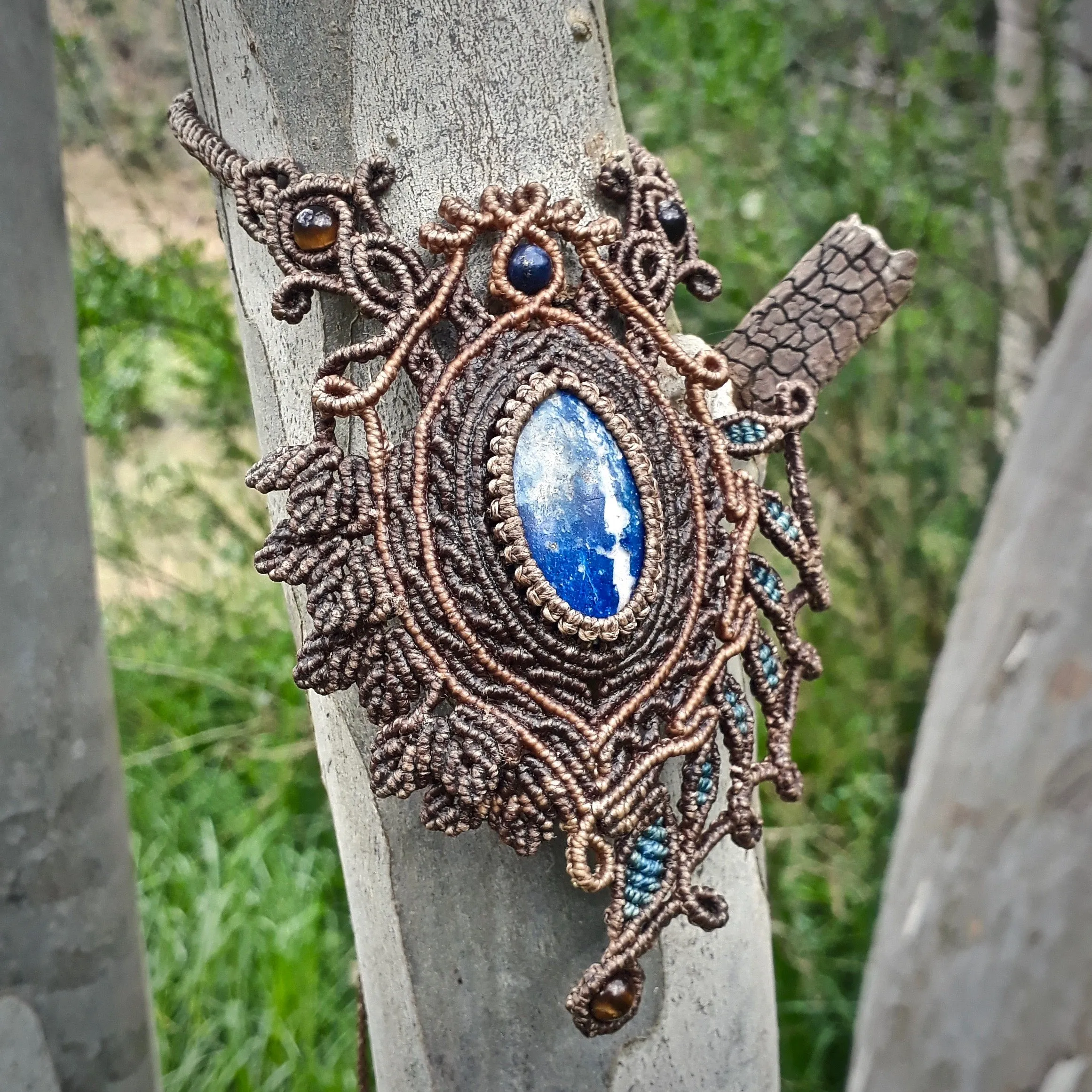 Lapis lazuli necklace (unique design)