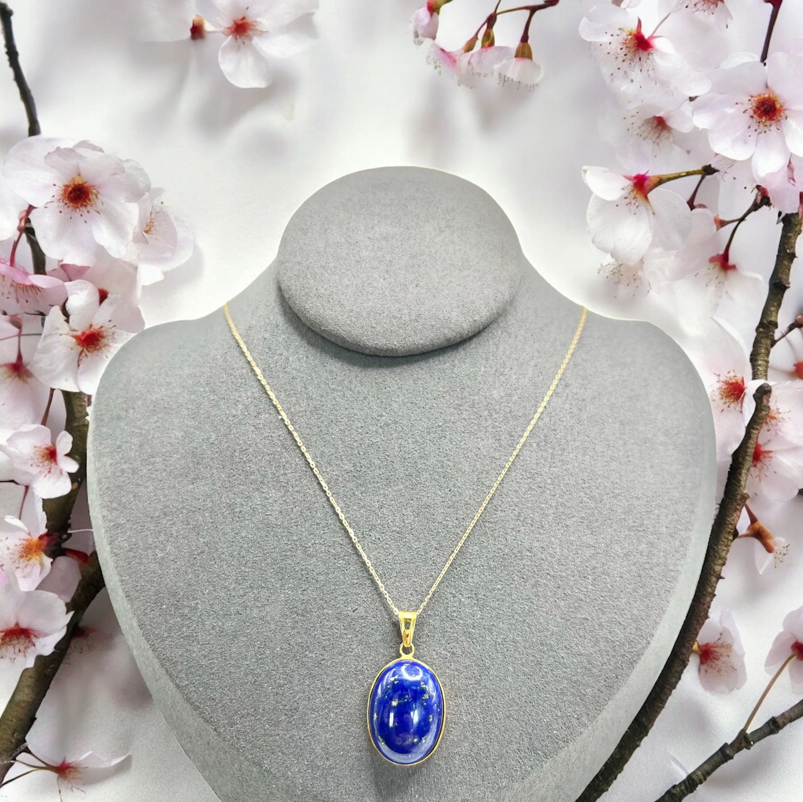 LAPIZ LAZULI NECKLACE