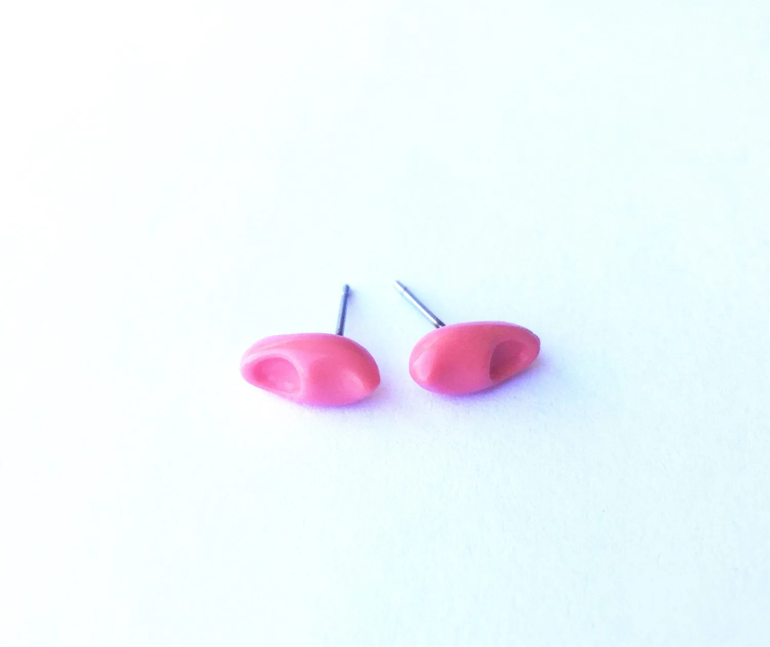 Peach Vintage Lucite Clog Stud Earrings