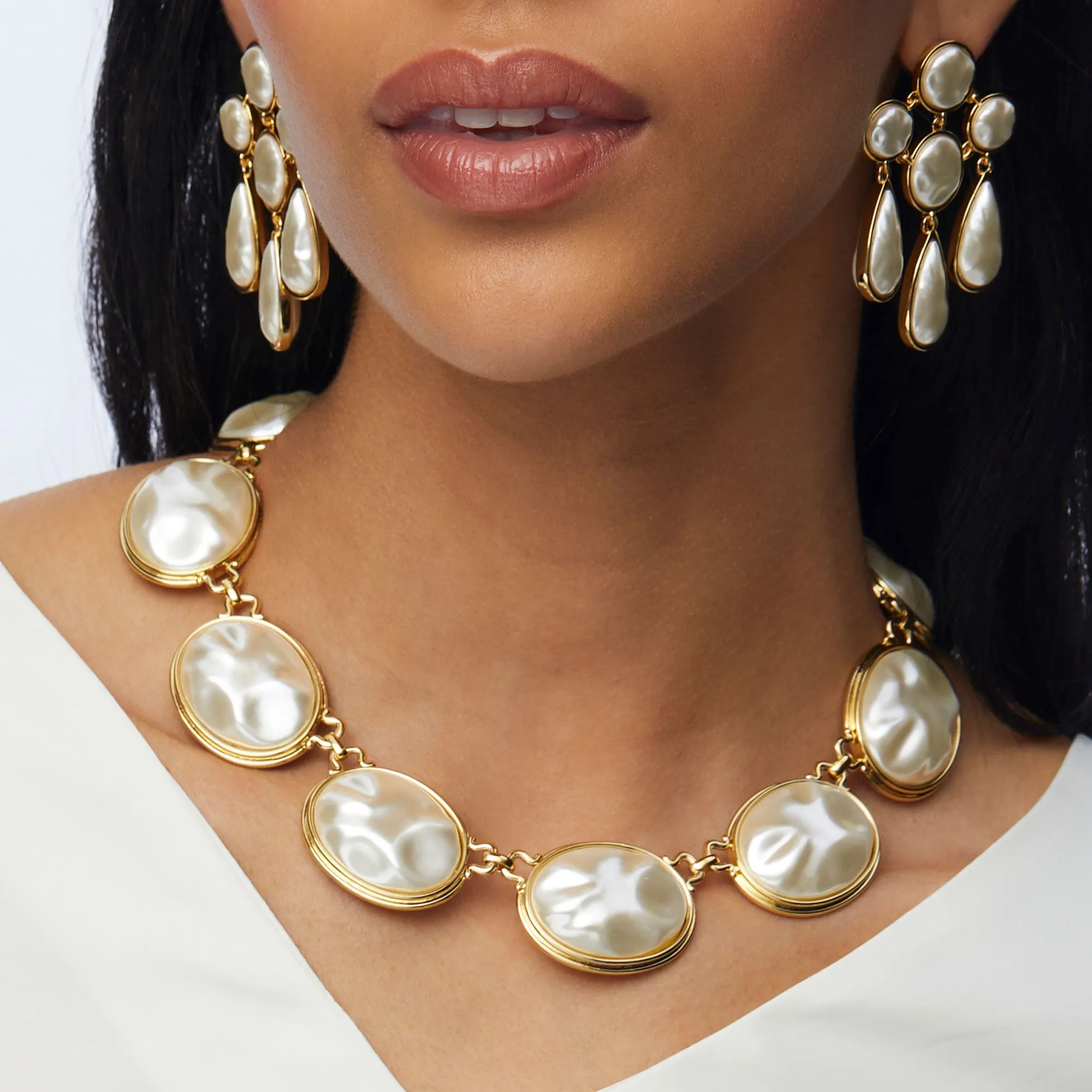 PEARL REFLECTION COLLAR NECKLACE