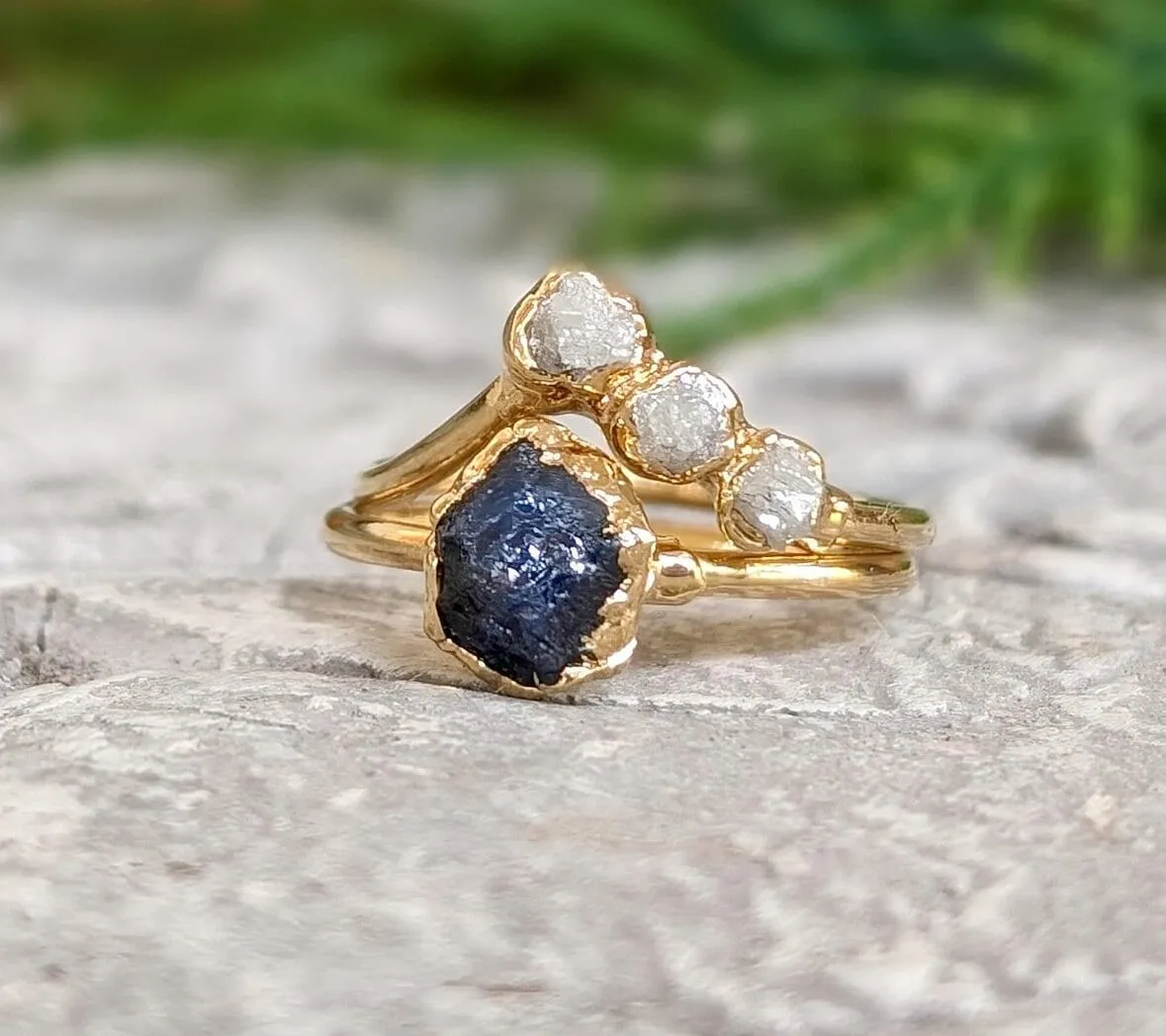 Raw Sapphire & rough diamond Chevron wedding ring set