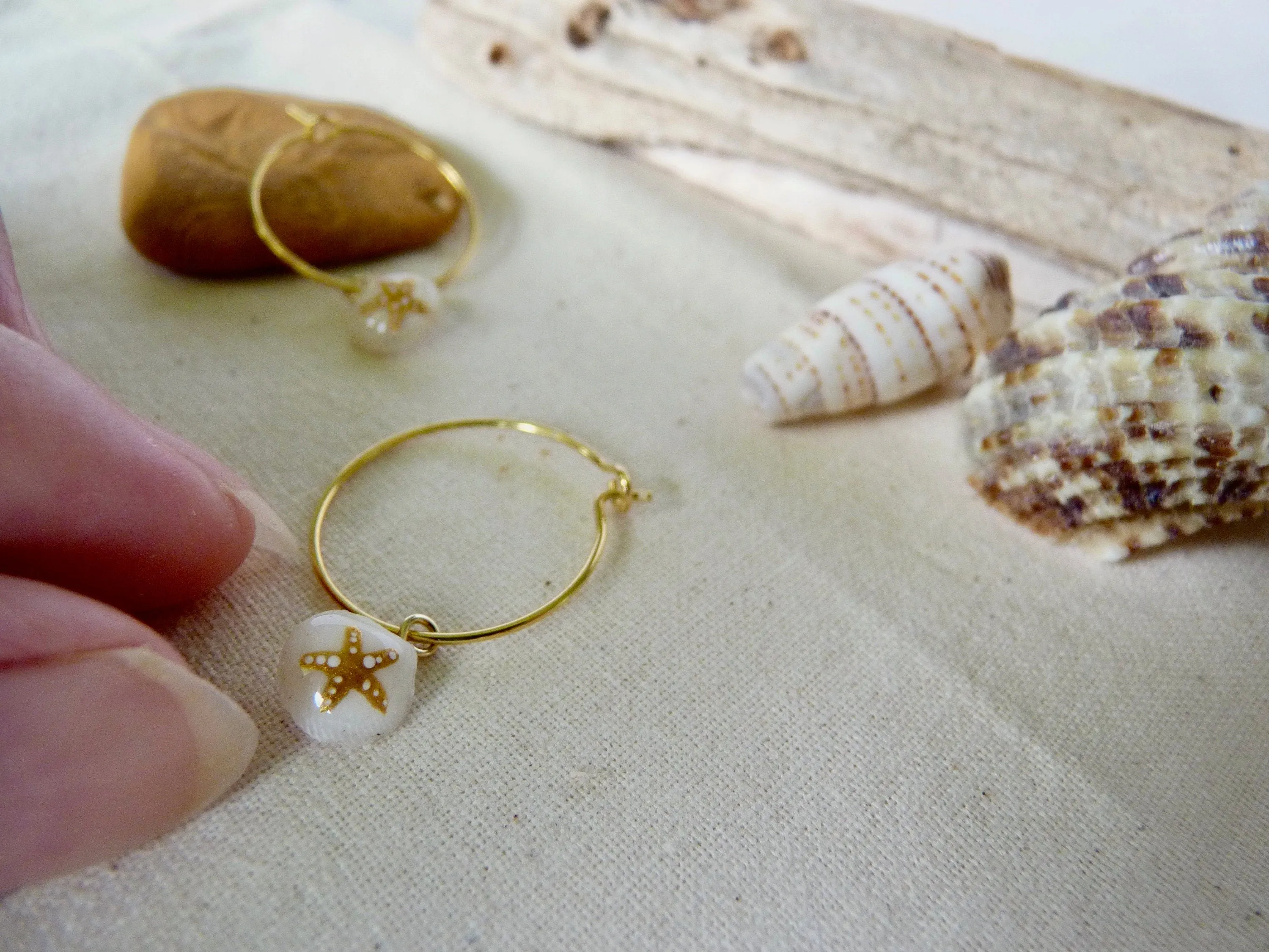 Tiny shell earrings with painting, little coral